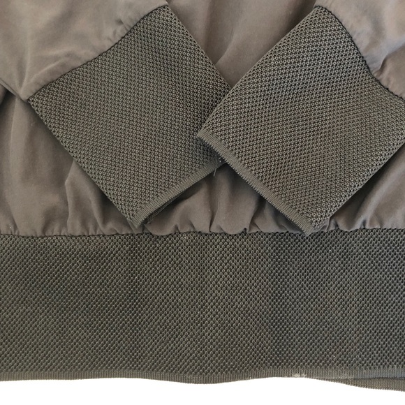 Fabletics Keyhole Back Top - Picture 4 of 5